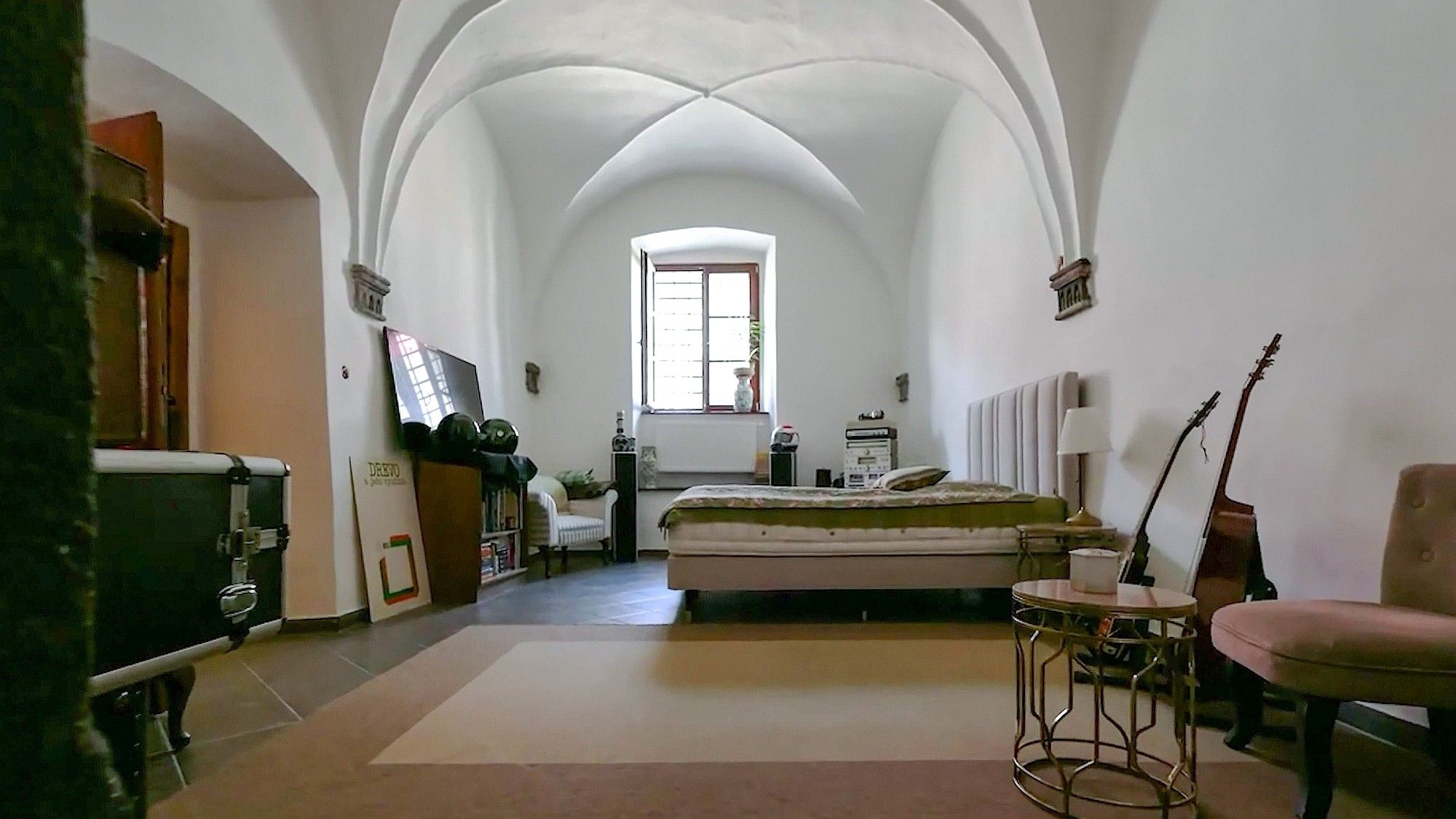 Images Bijna 600 jaar geschiedenis – Herenhuis uit de 15e eeuw te koop in Kremnica