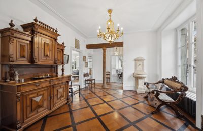 Historische villa te koop Biel/Bienne, Alpenstrasse 95, Bern/Berne, Eingangshalle mit Unikat: Wandbrunnen mit Quellwasseranschluss