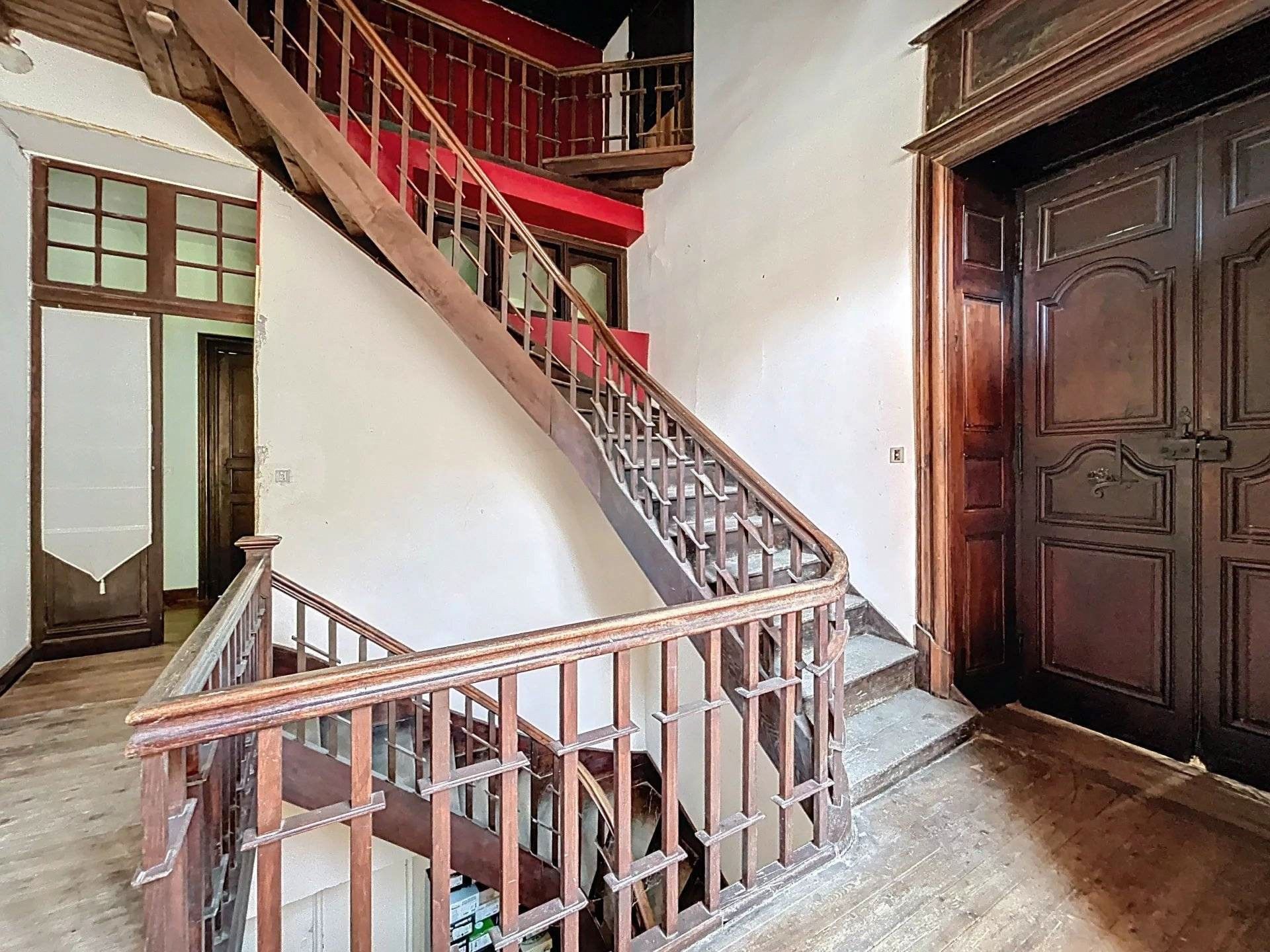 Images 17e-eeuws landhuis met tuin en zwembad in Tournay