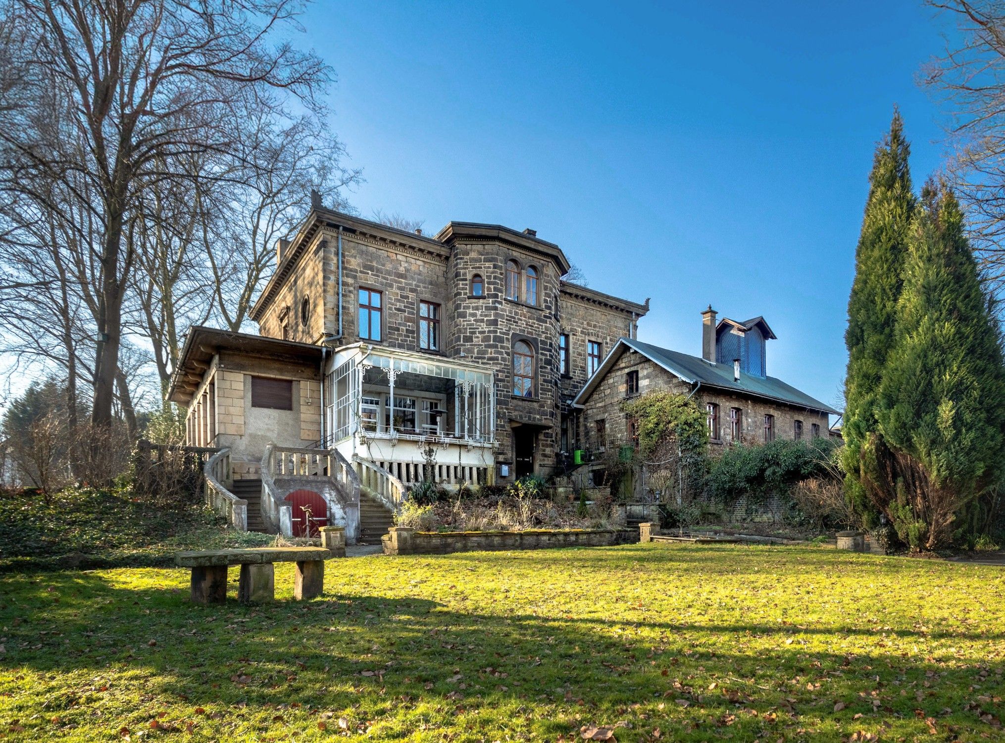 Images Historisch ensemble te koop in Witten: Villa Müllensiefen en Huis Crengeldanz op 14.000 m² terrein