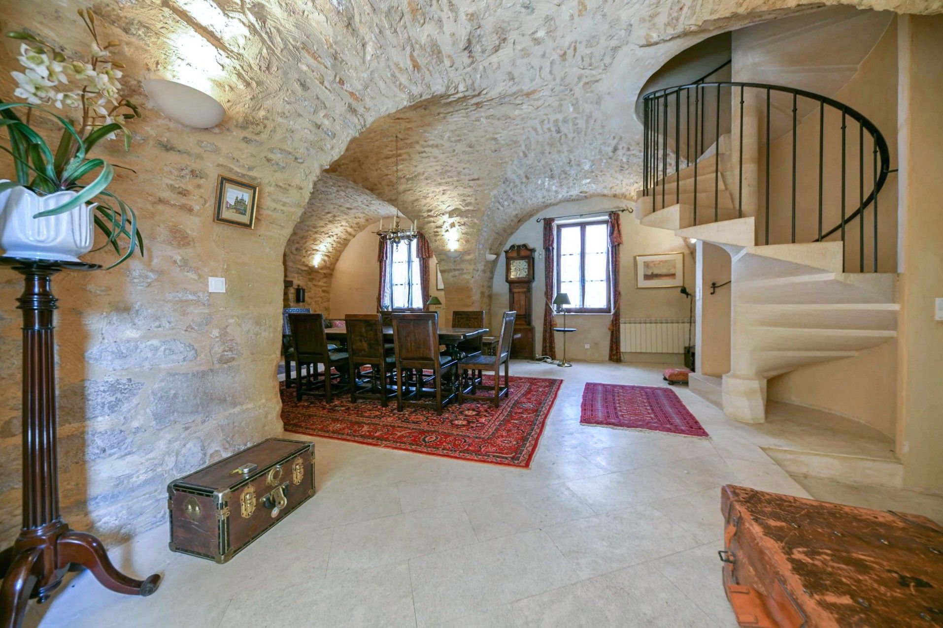 Images Karakteristiek huis bij Uzès – groene binnenplaats en uitbreidingspotentieel