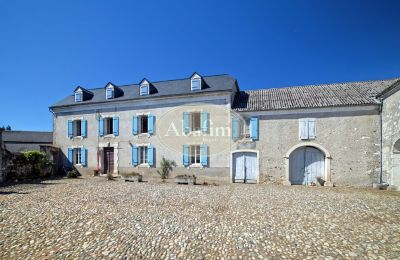 Historisch vastgoed te koop Nay, Nouvelle-Aquitaine, Hoofdgebouw