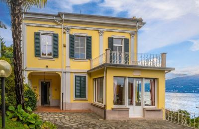 Historische villa te koop Baveno, Piemonte, Ingang