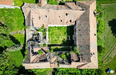 Kasteel te koop Vršovice, Zámek Vršovice, okres Louny, Dronefoto