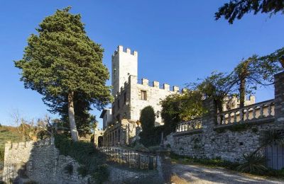 Burcht te koop Croci di Calenzano, Toscane, Buitenaanzicht