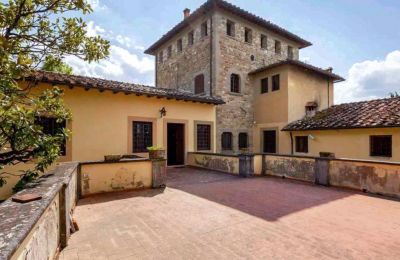 Burcht te koop Vicchio, Toscane, Binnenplaats