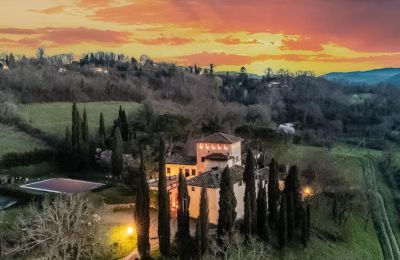 Burcht te koop Vicchio, Toscane, Omgeving van het pand