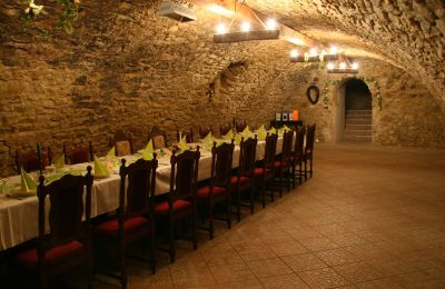Landhuis te koop Trnavský kraj, okres Hlohovec, Koplotovce, Frídeský kaštieľ, Trnavský kraj, Interiér pivnice