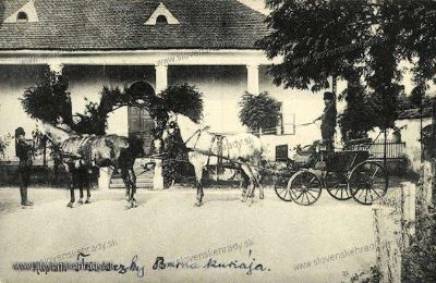 Landhuis te koop Trnavský kraj, okres Hlohovec, Koplotovce, Frídeský kaštieľ, Trnavský kraj, Historický pohľad - hlavná kúria