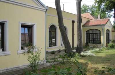 Landhuis te koop Trnavský kraj, okres Hlohovec, Koplotovce, Frídeský kaštieľ, Trnavský kraj, Hlavná kúria