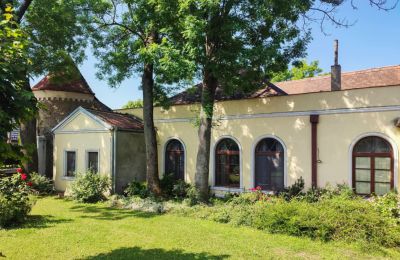 Landhuis te koop Trnavský kraj, okres Hlohovec, Koplotovce, Frídeský kaštieľ, Trnavský kraj, Hlavná kúria