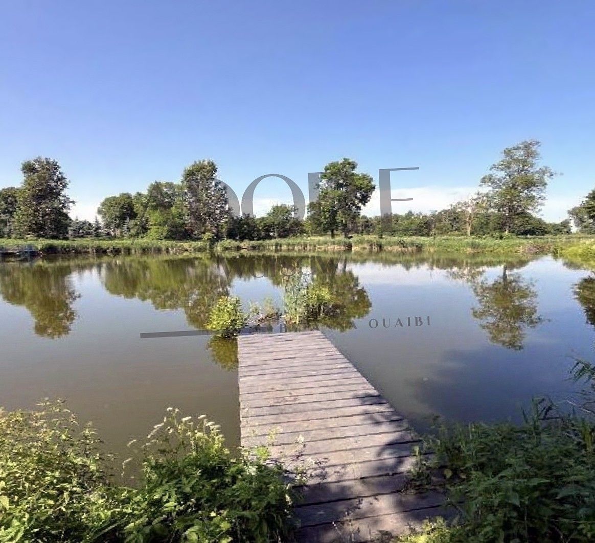 Images Landgoed nabij Warschau met landhuis, gastenverblijven, vijvers en ontwikkelingspotentieel