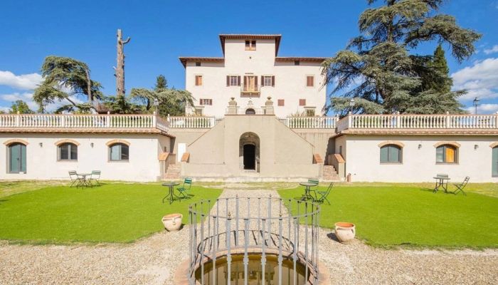 Historisch landgoed Villa Murtas in Toscaanse heuvels nabij Florence met park en spa