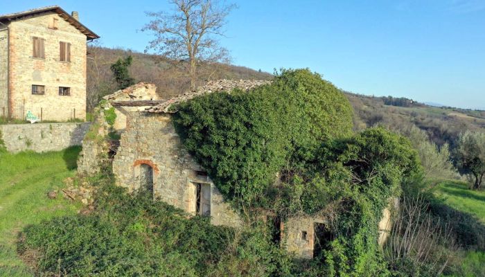 Landelijk huis te koop Perugia, Umbria,  Italië