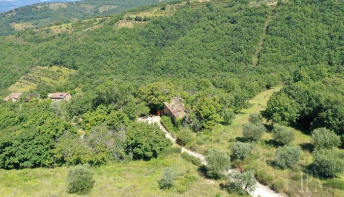 Landelijk huis te koop Perugia, Umbria,  Italië