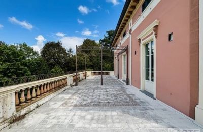 Historische villa te koop San Giuliano Terme, Toscane, Terras