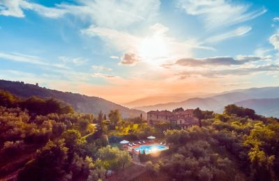 Landelijk huis te koop Pistoia, Toscane, Omgeving van het pand