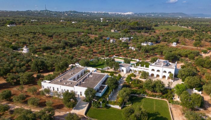 Landelijk huis te koop Ostuni, Puglia,  Italië