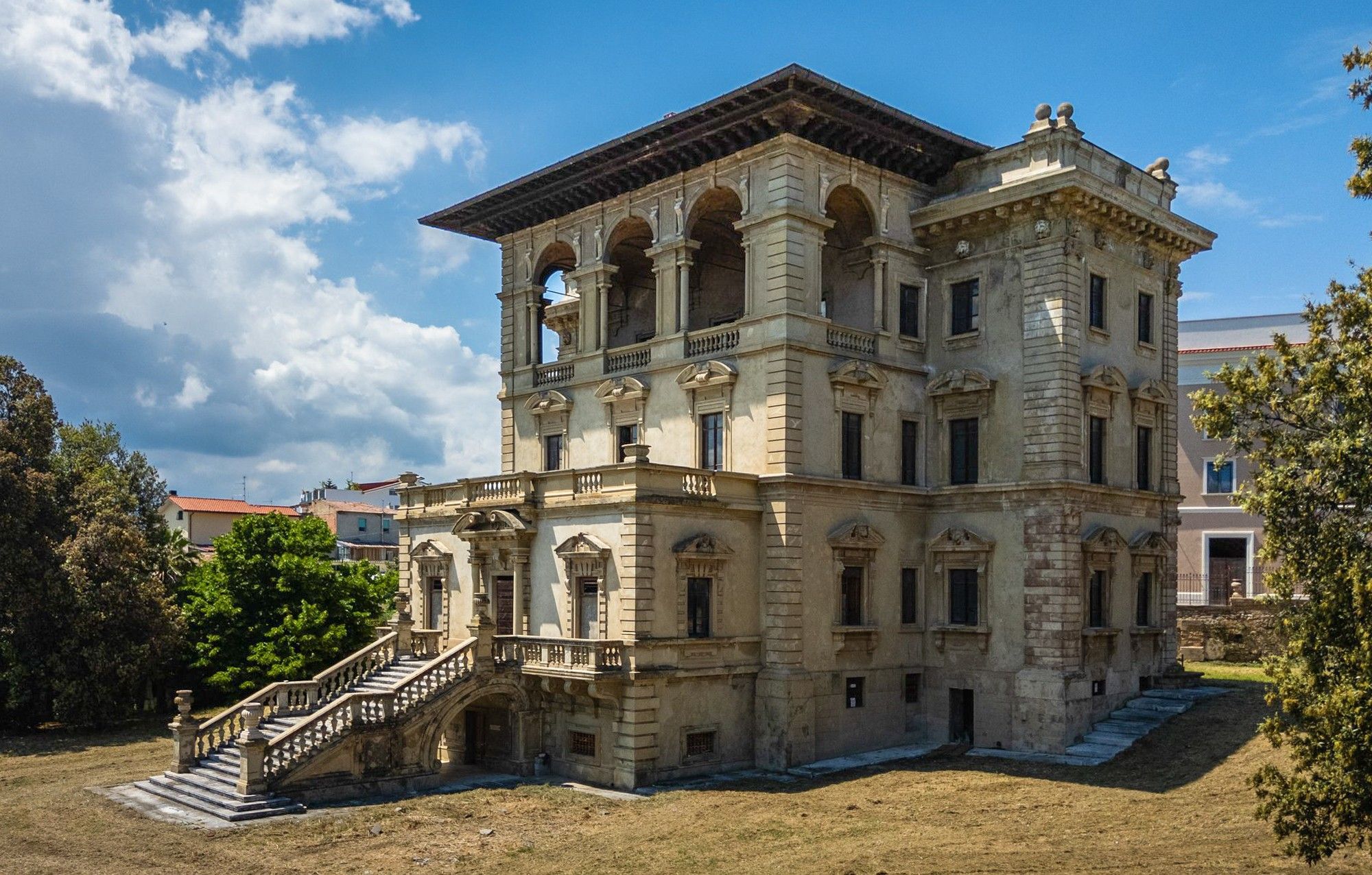 Images Palazzo Marcantonio: Villa van Gino Coppedè met zeezicht in Abruzzo