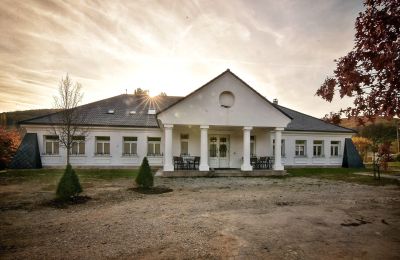 Landhuis Trenčiansky kraj, okres Trenčín, Melčice - Lieskové, Melčice
