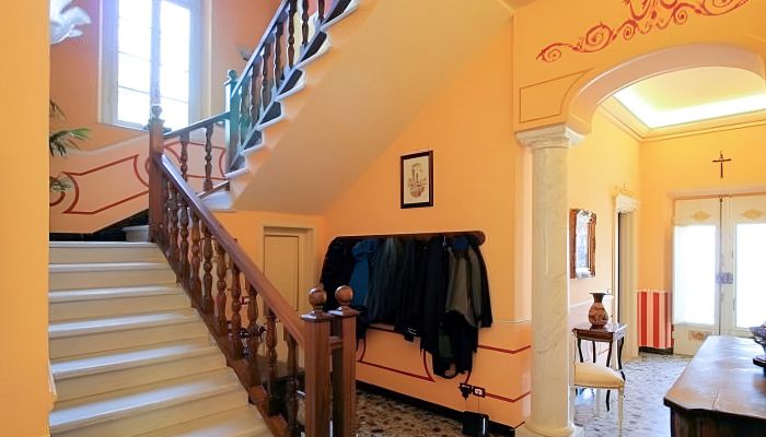 Historische villa te koop Altopascio, Toscane,  Italië