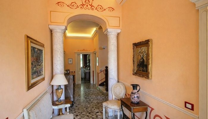 Villa in Liberty-stijl in Altopascio – Tijdloze elegantie tussen Lucca en de Tyrreense Zee