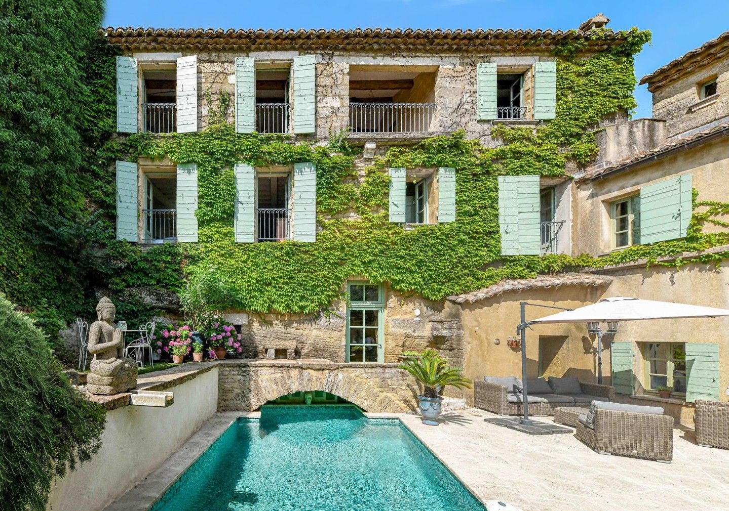 Images Burgerlijke residentie bij Uzès uit de 16e en 19e eeuw met tuin en zwembad