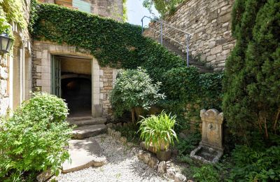 Historisch pand te koop Uzès, Occitanie, Tuin