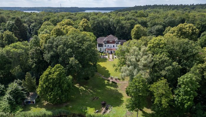 Historische villa te koop 16775 Stechlin, Brandenburg,  Duitsland