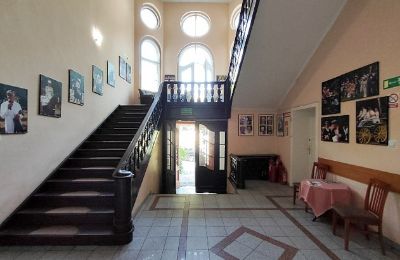 Kasteel te koop Zakrzów, Opole, Ingangshal