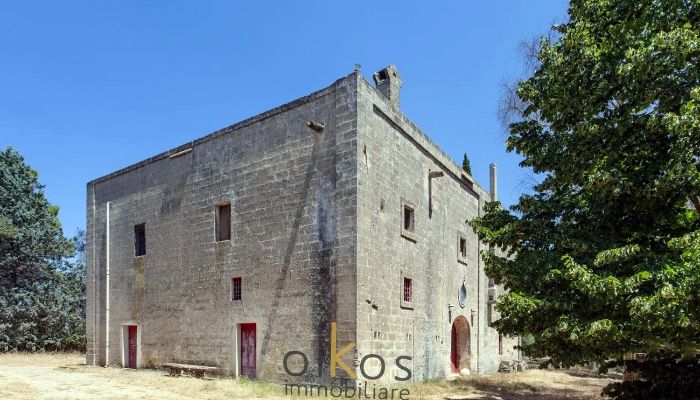 Historisch pand te koop Francavilla Fontana, Puglia,  Italië