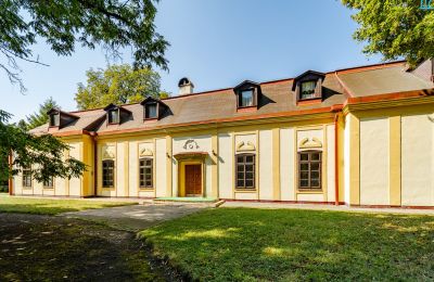 Landhuis te koop Rakovec nad Ondavou, Košice-regio, Achteraanzicht
