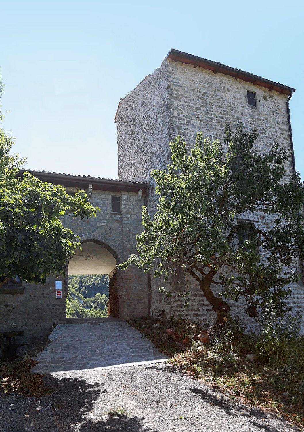 Images Life in a medieval tower - Oltrepò Pavese is the new Tuscany