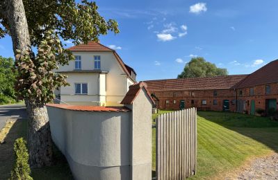 Landhuis te koop Brandenburg, Eigendom