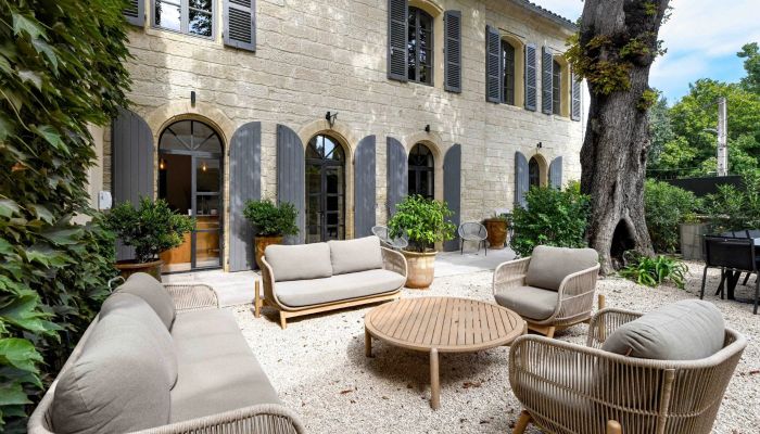 Historisch pand te koop Uzès, Occitanie,  Frankrijk