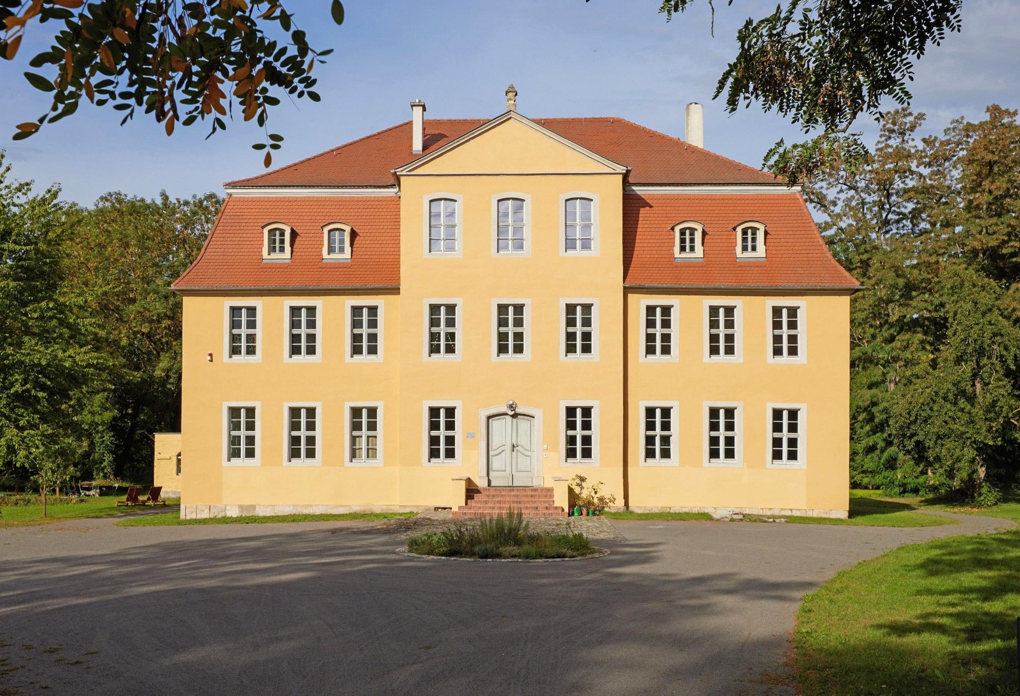 Images Barok landhuis met privémeer nabij Leipzig