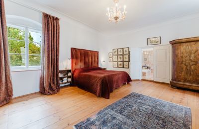 Kasteel te koop 4693 Desselbrunn, Opper-Oostenrijk, Der Masterbedroom samt Bad en Suite 