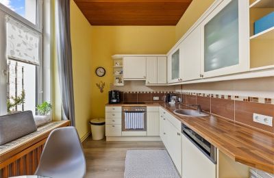 Historische villa te koop Währing, Wenen, Die Küche im Obergeschoss