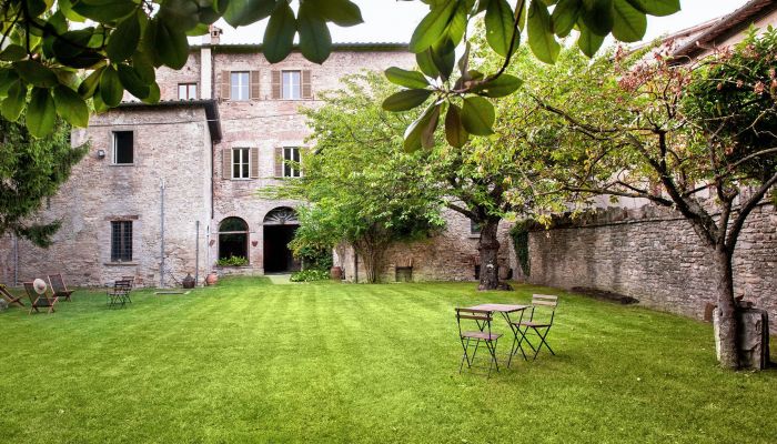 Paleis te koop Mercatello sul Metauro, Marche,  Italië