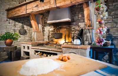 Paleis te koop Mercatello sul Metauro, Marche, Keuken