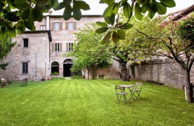Historisch vastgoed, Palazzo Merletti – Nobele residentie uit de 14e eeuw in de Marche
