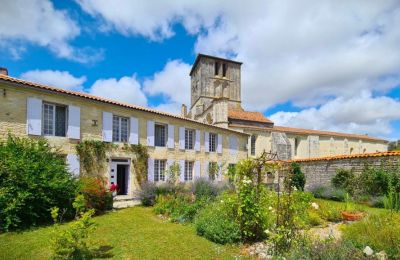 Historische villa te koop Beauvais-sur-Matha, rue de l eglise 12, Nouvelle-Aquitaine, Foto 2/19