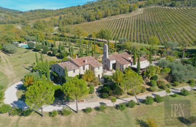 Historisch vastgoed, Historisch landgoed in Umbrië: Kerk uit de 13e eeuw en landhuis uit de 18e eeuw