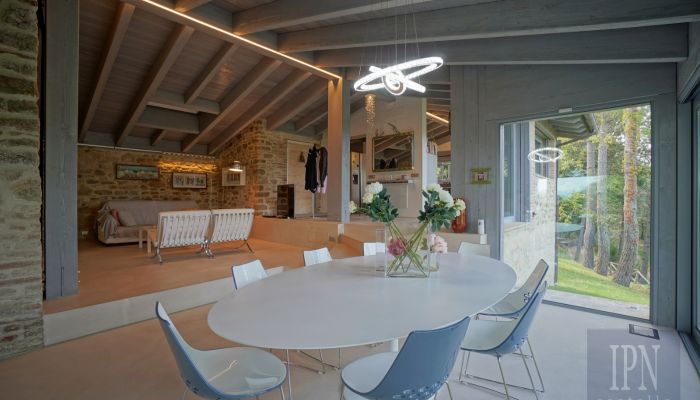 Landelijk pand te koop Italië