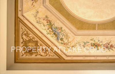 Appartement in een historisch pand te koop Como, Lombardije, Details