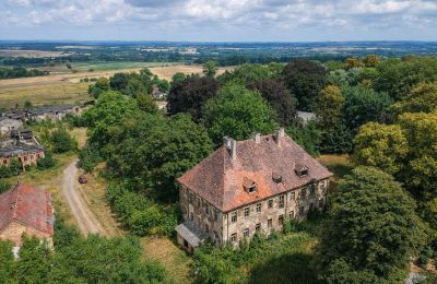 Historisch vastgoed, Landgoed met landhuis, bijgebouwen en park in de Pools-Duitse grensregio