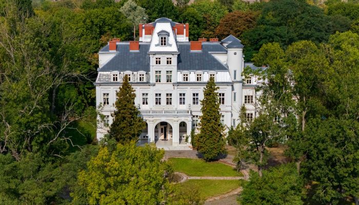 Paleis Malina - Landhuis in neorenaissance-stijl