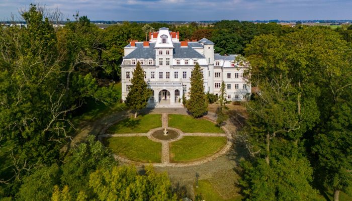 Paleis Malina - Landhuis in neorenaissance-stijl