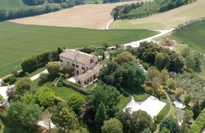 Historisch vastgoed, Landgoed met hippische infrastructuur in de Marche