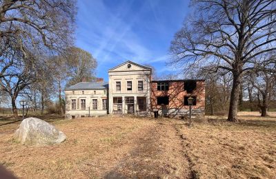 Historisch vastgoed, Neoklassiek landhuis nabij de Oostzee